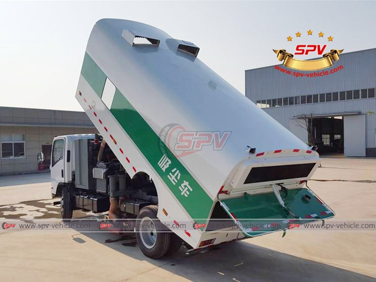 SPV Leaf Vacuum Truck ISUZU - Rear Left Side View